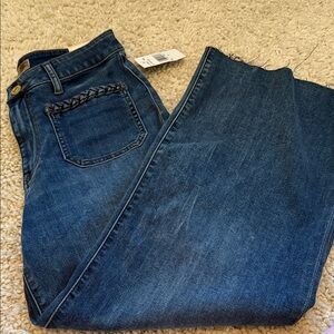 Kut from the Kloth Blue Jeans. Style is Meg.